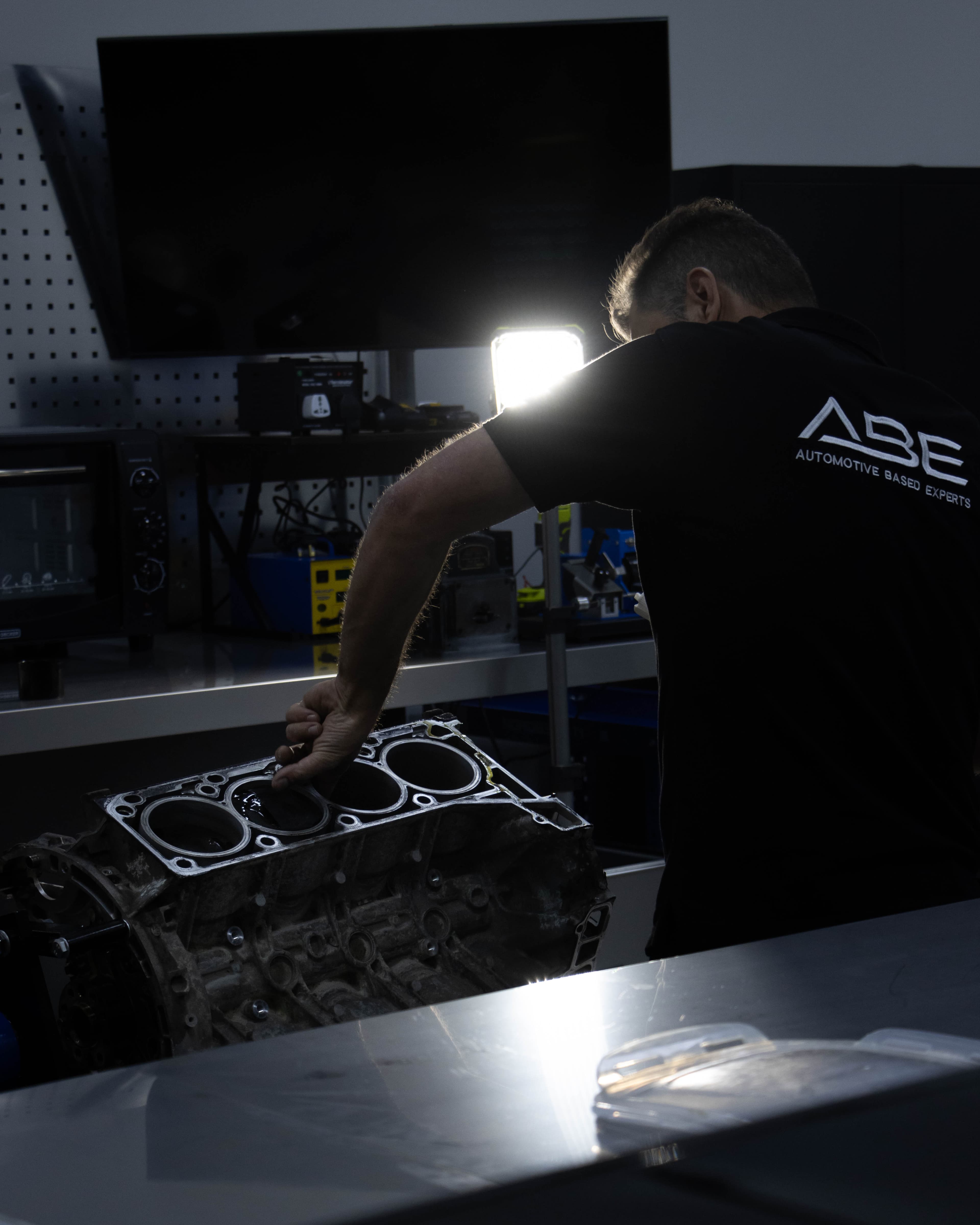 Master engineer Tasos Moschatos rebuilding an M157 engine at ABE in Dubai